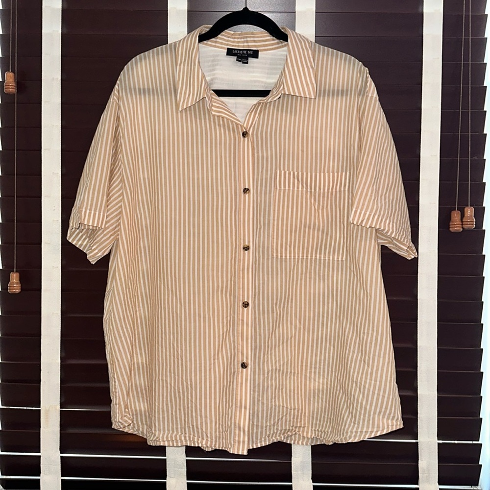 LFNY Short sleeve shirt with under collar sequins.